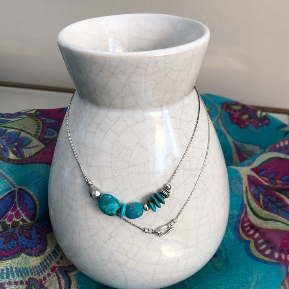 ❤️ 2/$15 Delicate turquoise necklace